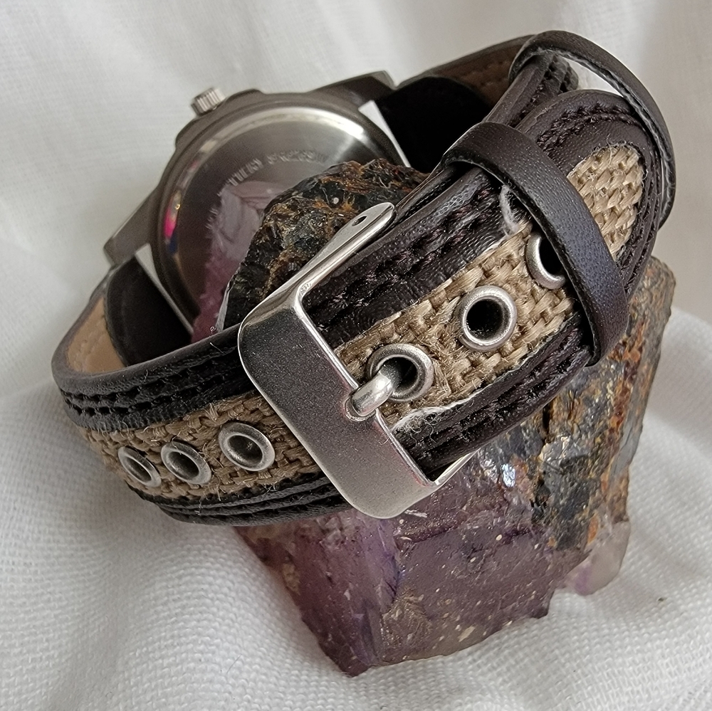 Mens Watch - Picture 3 of 3